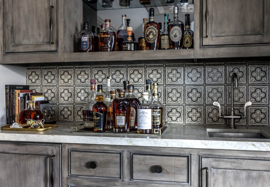 home bar, farmhouse, traditional home bar, rustic home bar